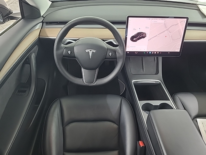 Photo 9 of Tesla Model 3