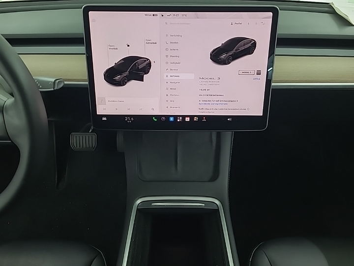 Photo 11 of Tesla Model 3