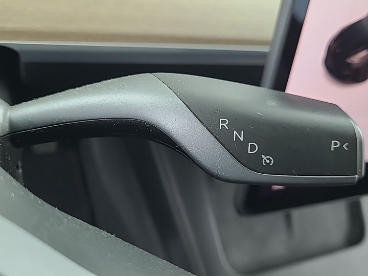 Photo 13 of Tesla Model 3