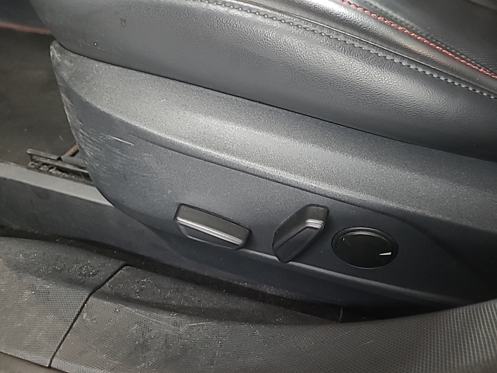 Foto 16 van Ford Mustang