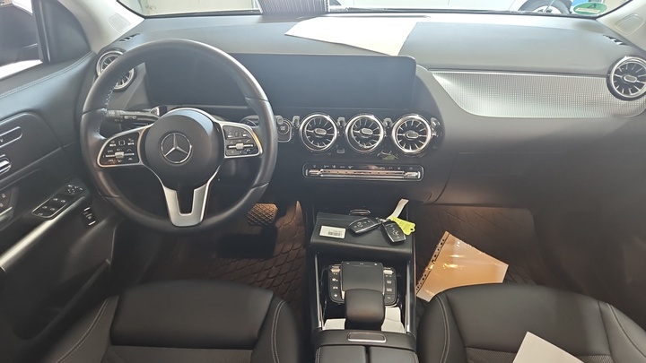 Foto 7 van Mercedes EQA