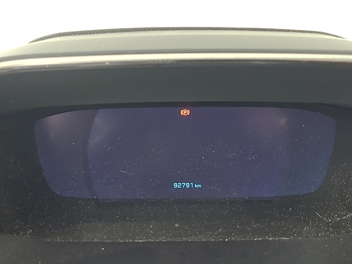 Photo 8 of Peugeot E-2008