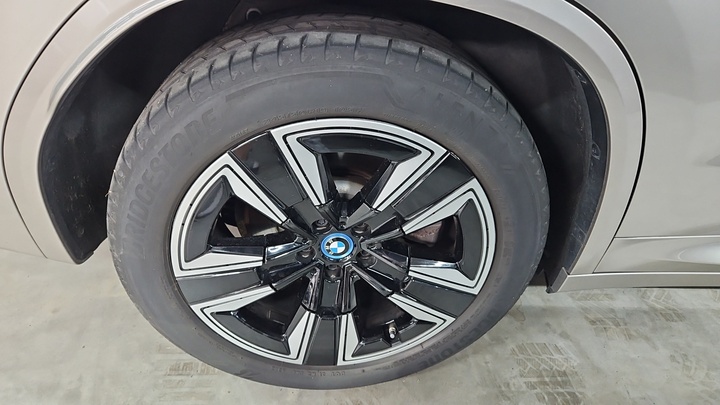 Foto 11 van BMW ix3