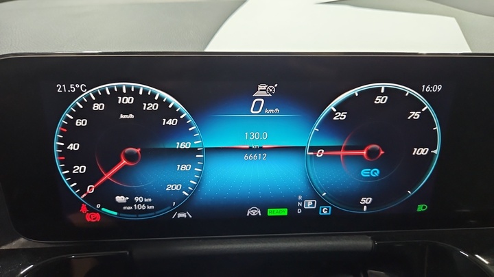 Foto 4 van Mercedes EQA