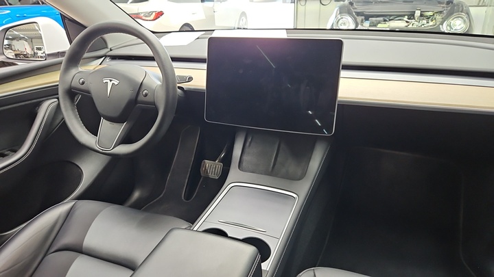 Foto 7 van Tesla Model Y
