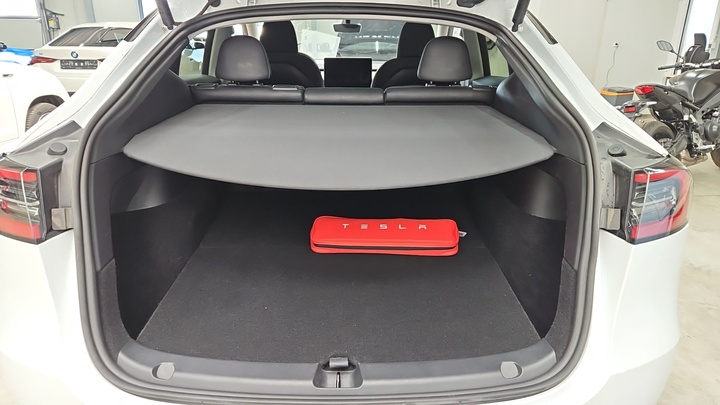 Foto 9 van Tesla Model Y