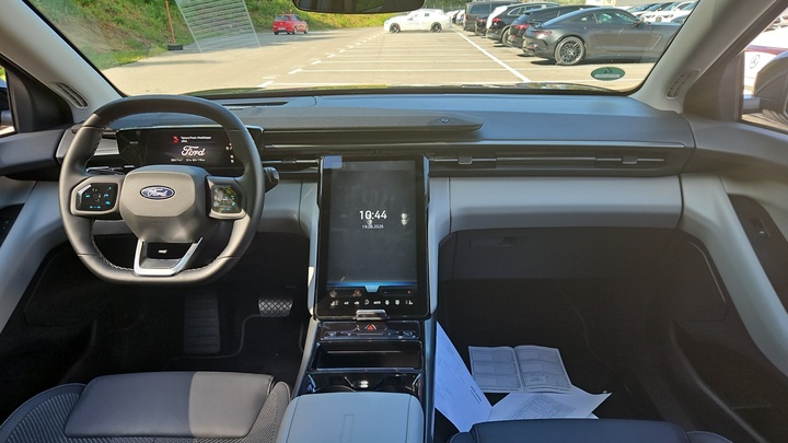 Foto 7 van Ford Explorer EV