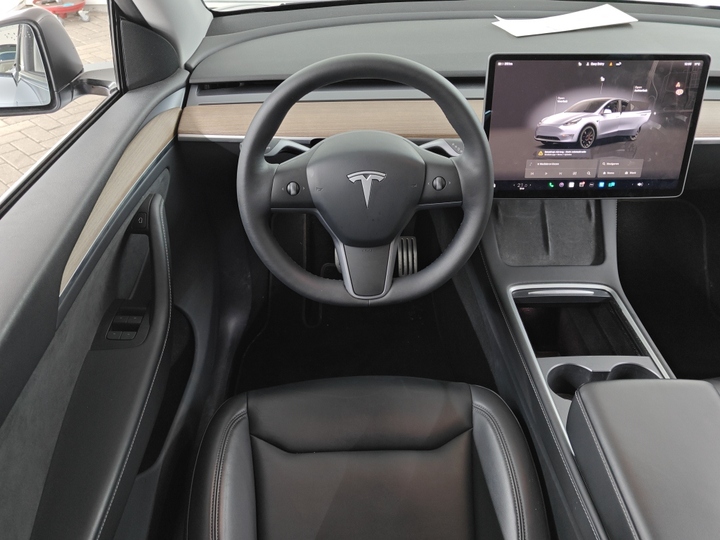 Foto 9 van Tesla Model Y