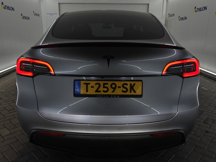 Foto 23 van Tesla Model Y