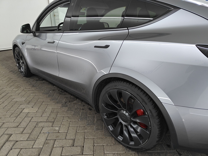 Foto 30 van Tesla Model Y