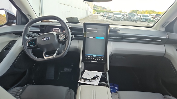 Foto 7 van Ford Explorer EV