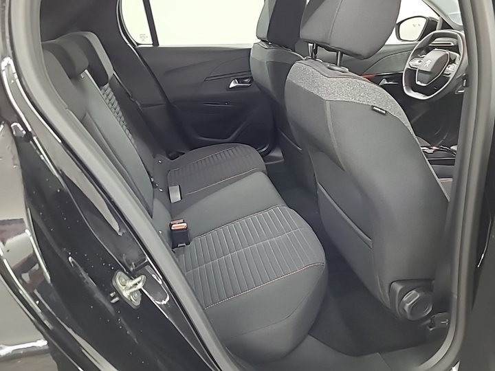 Foto 7 van Peugeot E-208