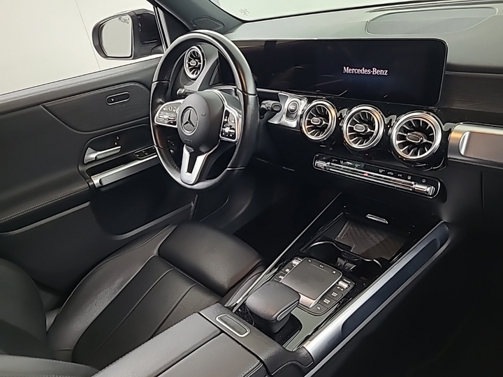 Photo 7 of Mercedes EQB