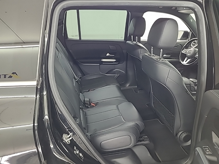 Photo 8 of Mercedes EQB