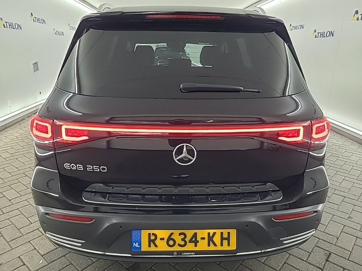 Photo 16 of Mercedes EQB