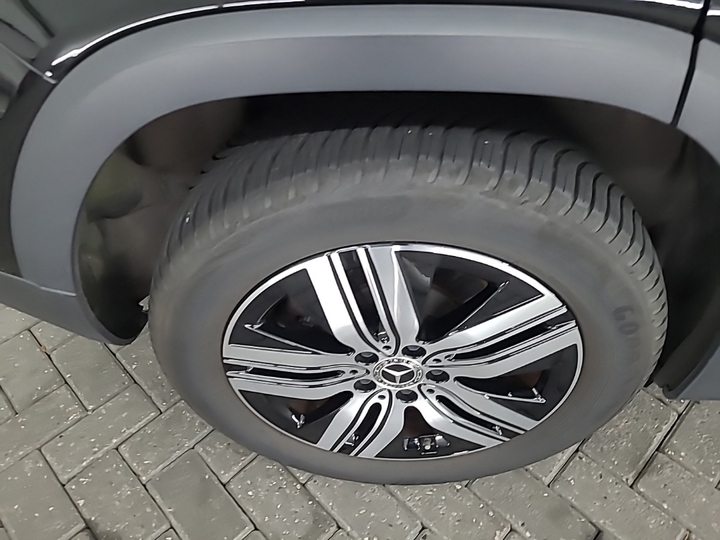 Photo 18 of Mercedes EQB