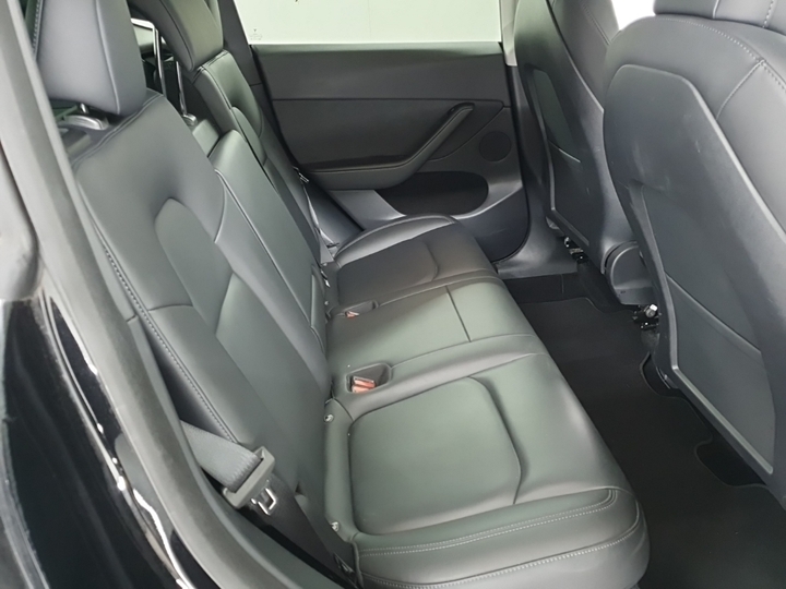 Photo 6 of Tesla Model Y