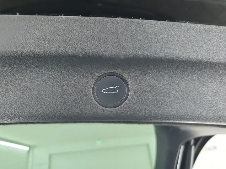 Photo 13 of Tesla Model Y