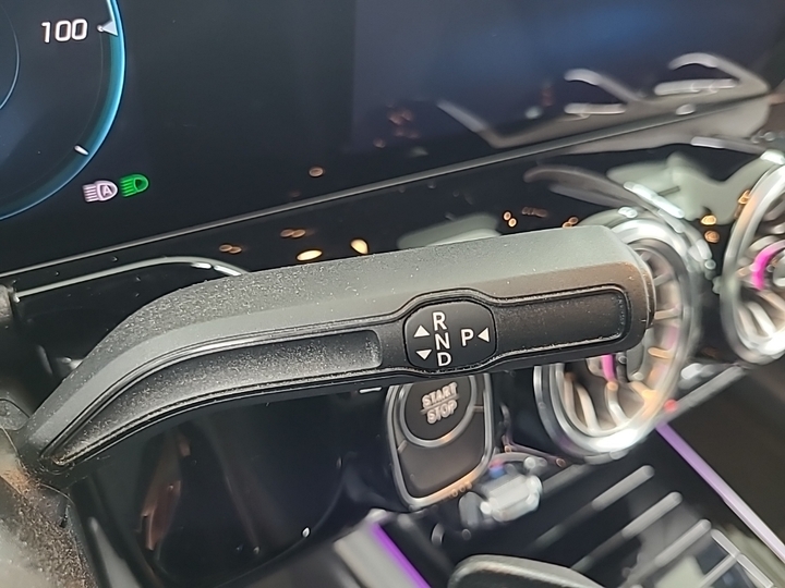 Photo 13 of Mercedes EQA