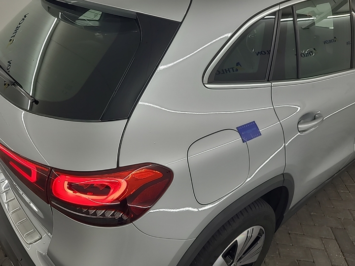 Photo 22 of Mercedes EQA