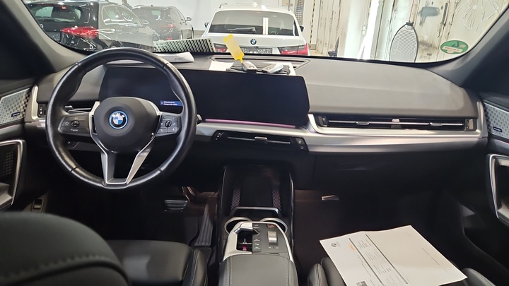 Foto 7 van BMW ix1