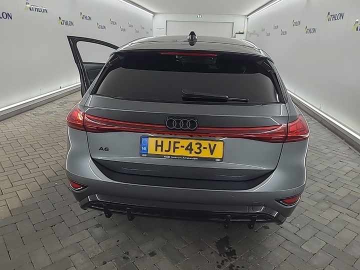 Foto 16 van Audi A6 Avant e-tron