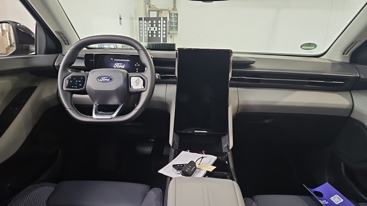 Foto 7 van Ford Explorer EV