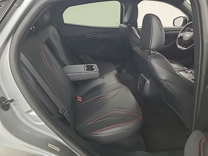 Foto 8 van Ford Mustang