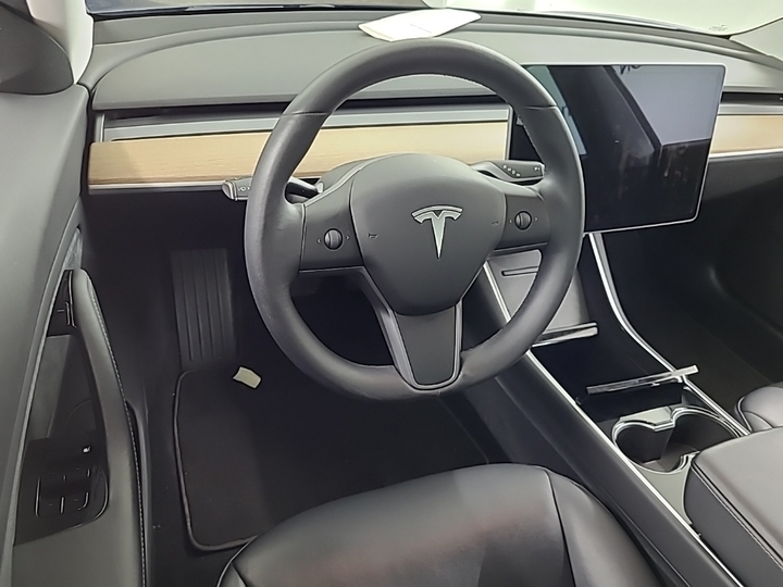 Foto 9 van Tesla Model 3
