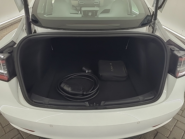 Foto 6 van Tesla Model 3