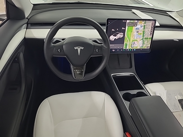Foto 9 van Tesla Model 3