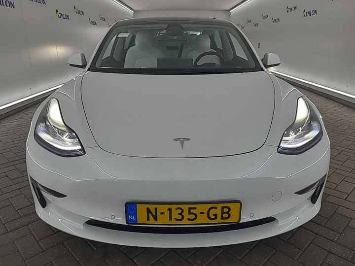 Foto 15 van Tesla Model 3