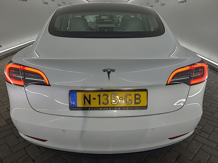 Foto 16 van Tesla Model 3