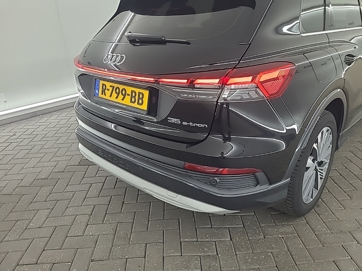 Photo 22 of Audi Q4 e-tron