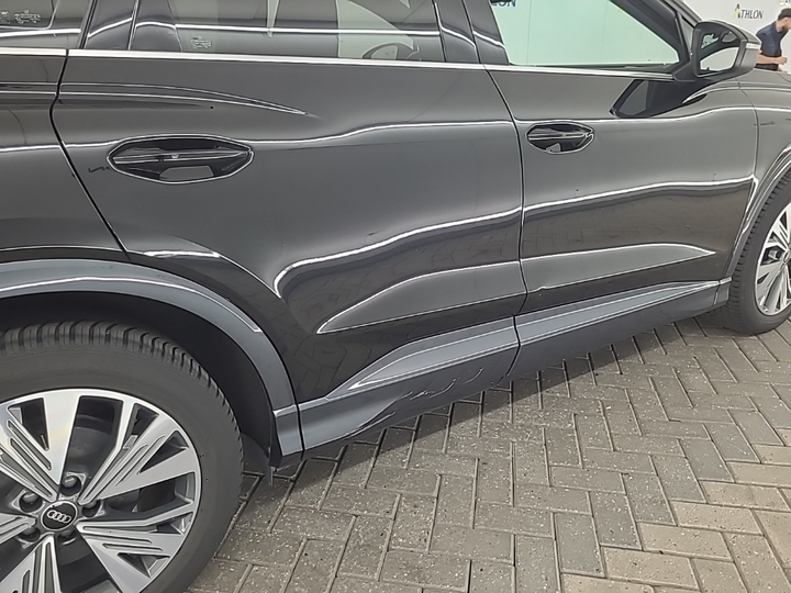 Photo 23 of Audi Q4 e-tron