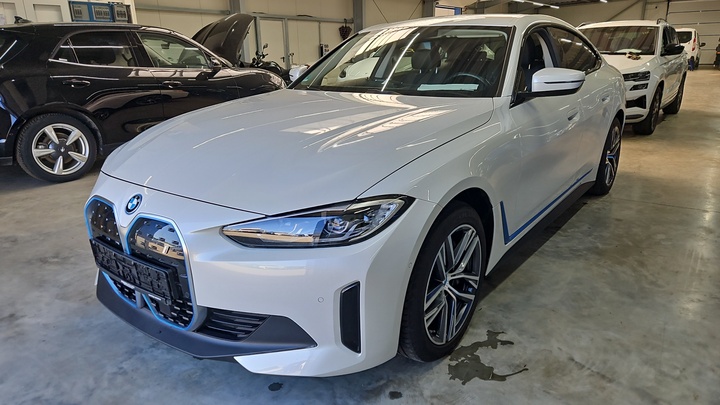 Foto 2 van BMW i4