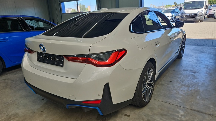 Foto 5 van BMW i4