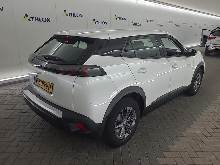 Foto 4 van Peugeot E-2008
