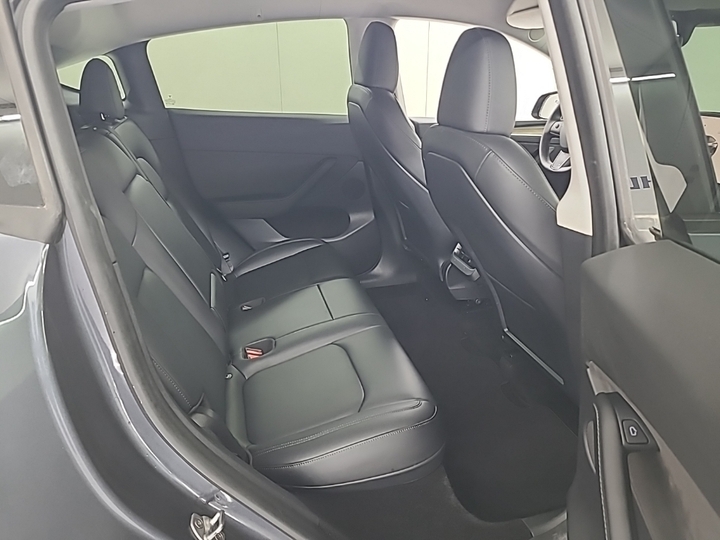 Photo 7 of Tesla Model Y