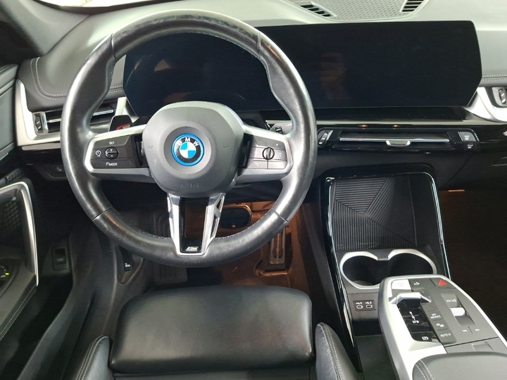 Foto 9 van BMW ix1