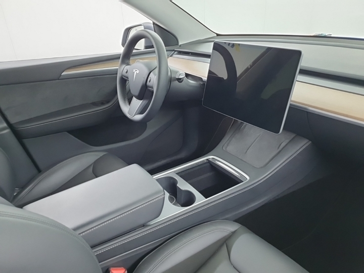 Foto 6 van Tesla Model Y