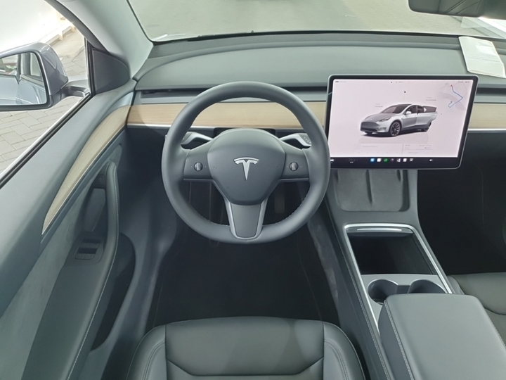 Foto 8 van Tesla Model Y