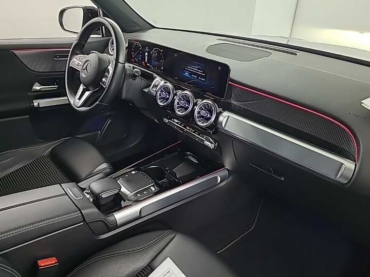 Foto 7 van Mercedes EQB