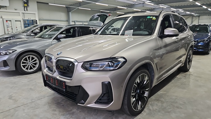 Foto 2 van BMW ix3