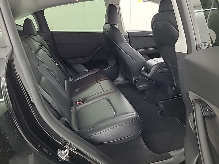 Foto 5 van Tesla Model Y
