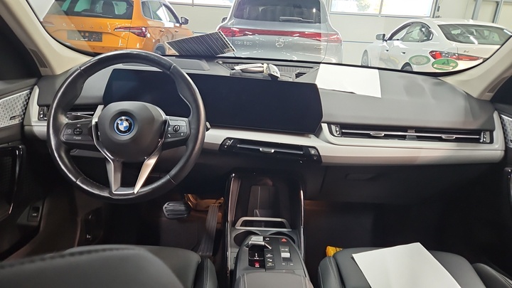 Foto 7 van BMW ix1
