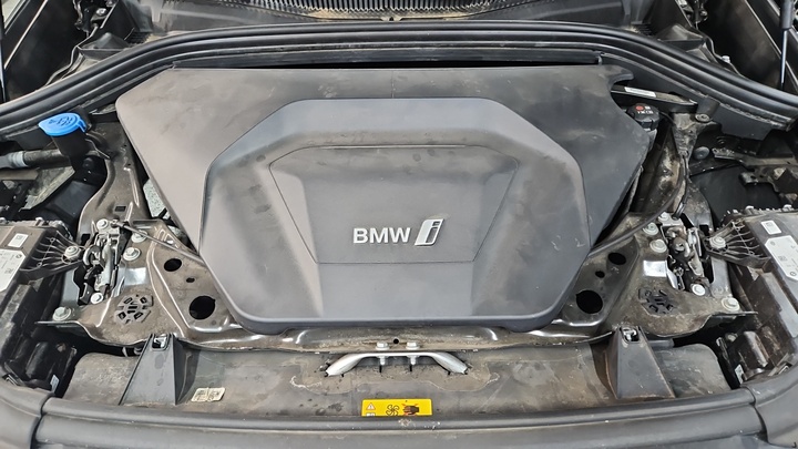 Foto 12 van BMW ix1
