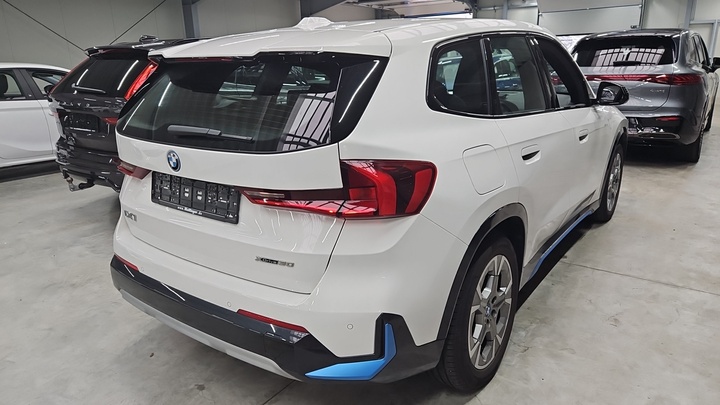 Foto 5 van BMW ix1