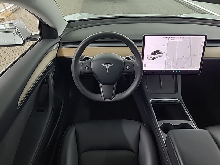 Foto 9 van Tesla Model 3