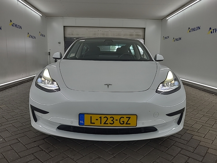 Foto 18 van Tesla Model 3